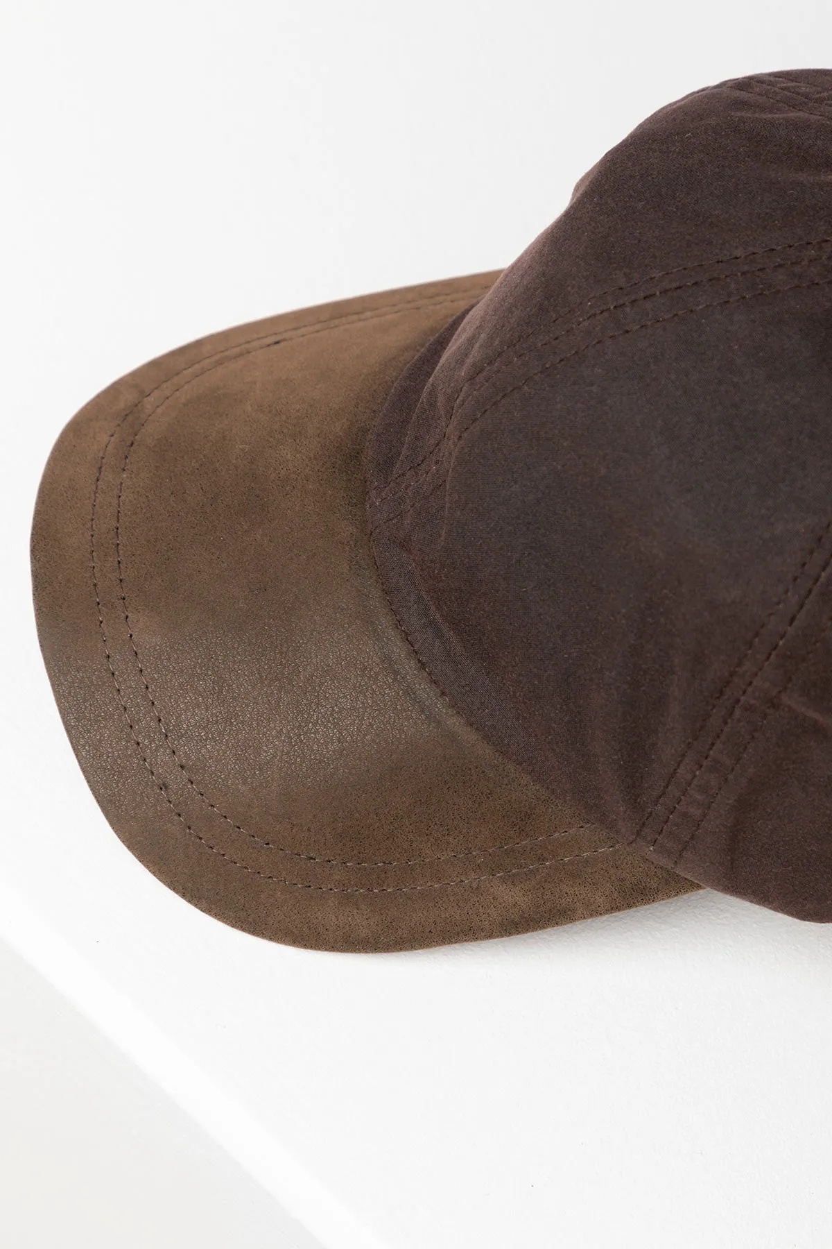 Men's Wax Baseball Cap with Nubuck Peak - Danby