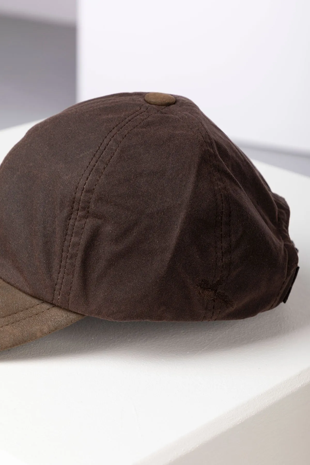 Men's Wax Baseball Cap with Nubuck Peak - Danby